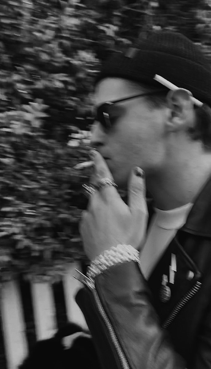 blakesteven's tweet photo. what’s the story mornin glory https://t.co/fWnzpnsXOd