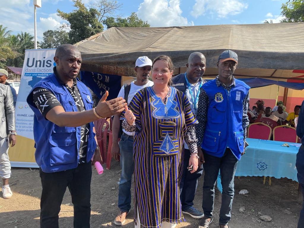OIMGuinee's tweet photo. Avec @guinee_oms, @PNUDGuinee, @ITCenGuinee &amp; tous les partenaires, pr la remise du poste d frontière de Nongoa, réhabilité avec 1 forage &amp; 1 magasin, ds le cadre du renforcement d la cohésion sociale ds la zone du Bec d Perroquet.#MigrationMultiPartnerTrustFun @GouvGN @OnuGuinee https://t.co/me9tT34RqY
