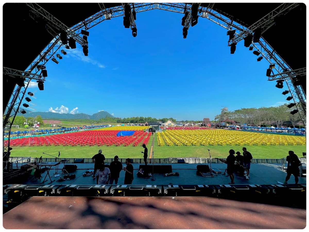 AaewSn's tweet photo. 🎉🎉พร้อมไหม???
🌱ทางทีม singhapark พร้อมแย๊วววว
#farmfest2022
#singhaparkchiangrai #Leo #leono8 #singhabeer #MyBeer #snowy https://t.co/kYNO28MidE