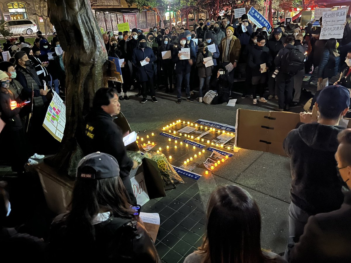 lihanlihan's tweet photo. About 200 people attending the Chinatown vigil in San Francisco to mourn the victims of the deadly fire in Xinjiang, China. https://t.co/LvsM5TOCXi