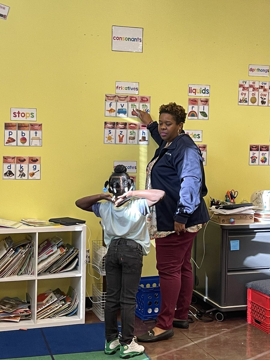 Today LRS <a href="/MuseRackley/">SANDRA RACKLEY-MUSE</a> was caught in 🎬working with a student using the sound wall to reinforce the placement of the tongue to help her articulate /th/. <a href="/Alabama_Reading/">ARI / The Alabama Reading Initiative, ALSDE</a> <a href="/OxmoorV/">Oxmoor Valley</a> <a href="/KarenHa72770629/">Karen Haynes</a>