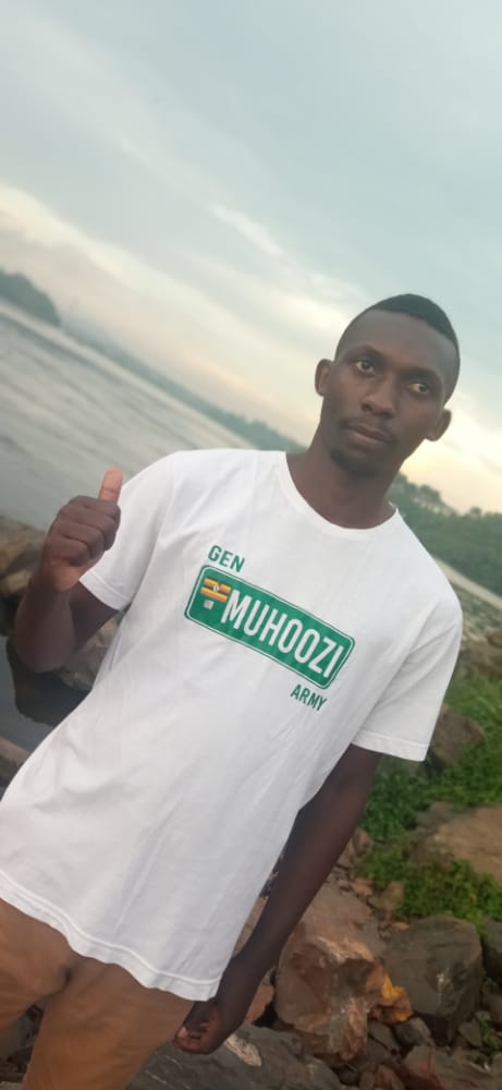 Boscotwinamasko's tweet image. Has been Senior Presidential Advisor for SO since  has attended Royal military Academy Sandhurst,  Egyptian military  Academy,   Kalama armoured warfare Training school,   US Army command, General staff College and South African National Defence. College..
#nextpg
@mkainerugaba