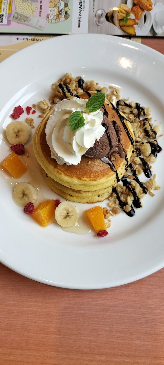 chii1115's tweet image. デニーズのバースデーデザート！
こんな立派なデザート食べられるクーポンくれるなんて神。

#デニーズ
#デニーズアプリ
#デニーズバースデーデザート