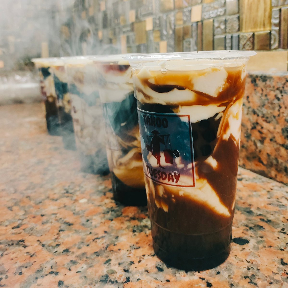Tahoo_Tuesday's tweet photo. HAPPY ANDRES BONIFACIO DAY, MGA KA-TT!
And to fully enjoy this holiday, huwag kalimutan Uminom ng Tahoo! Available in Classic, Berry and Chocolate Flavor in Hot or Chilled Variant!
Dali, bago ka pa maubusan ๐ ๐ ๐
#TahooTuesday
#Bonifacioday
#Holiday
#Walangpasok
#Tahoo https://t.co/14CFmKt0a5