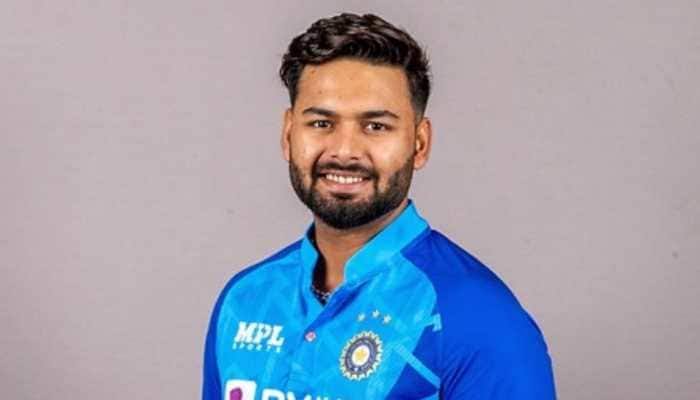 PavanSh62756762's tweet photo. #RishabhPant
#SanjuSamson 
#BCCI 
10(16)🔥🔥incredible innings🔥secured his place for next 10 matches. This is rishabh pant for you🔥haters step back😂 https://t.co/35eqG5H4i5
