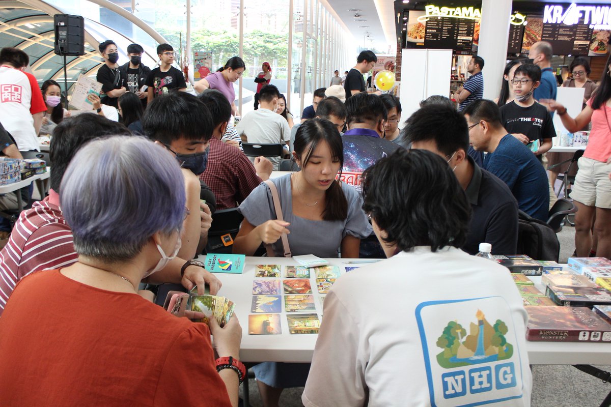 NguHanhGames's tweet photo. Last weekend was one of the most amazing time we had ! Thank you @origame_co for hosting #ABGF.
#duky #hoipho #boardgamefromvietnam https://t.co/hMLPh5JMw0