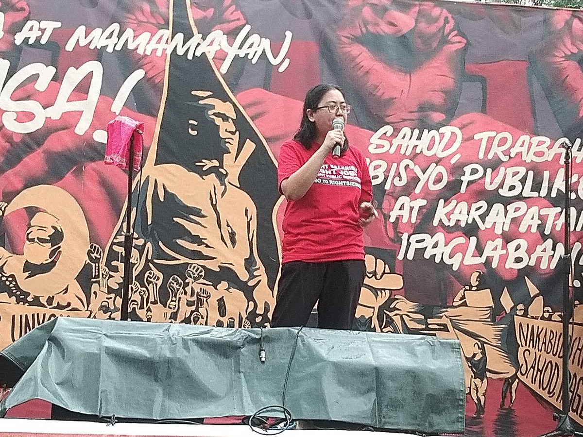 justin_dakom's tweet photo. Nakarating na sa Mendiola St. ang mga makabayang grupo ng iba't ibang sektor kung saan kasalukuyang idinaraos ang programa para sa iisang panawagan na itaas ang sahod ng mga manggagawang Pilipino at wakasan ang patuloy na pagtaas ng bilihin sa bansa. https://t.co/rZiOQkv4n4
