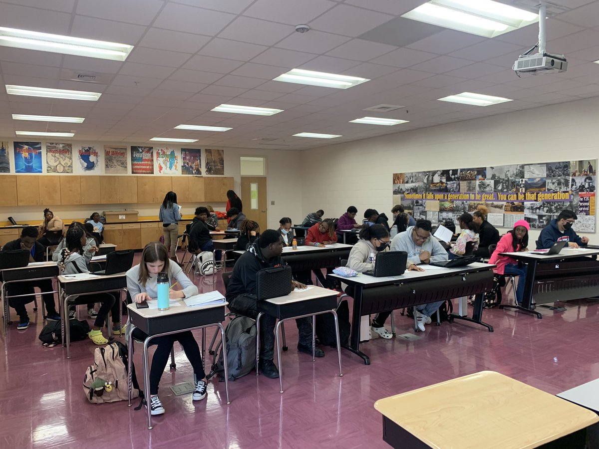 onealmath's tweet photo. Algebra I EOC Blitz sessions are going great. Over 35 students are engaged & working extremely hard. We are having a championship year! Algebra I teachers and students are owning their data together. #HHSMathDept #TeamworkMakestheDreamwork #InstructionalFocusTime #Collaboration https://t.co/t6mPvfOTU7