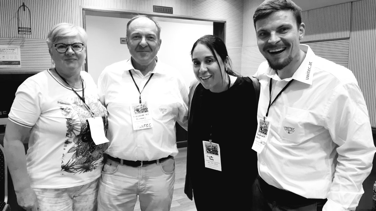 LisiPerezBiogeo's tweet photo. Uwitec and me 😀 #Uwitec #colleagues #paleolimnology #lakes #lakehistory #limnogeology #sediments #lakesediments #technology #equipment #bariloche #Argentina #ialipa2022 @ial_ipa https://t.co/T2C8SWiYB5