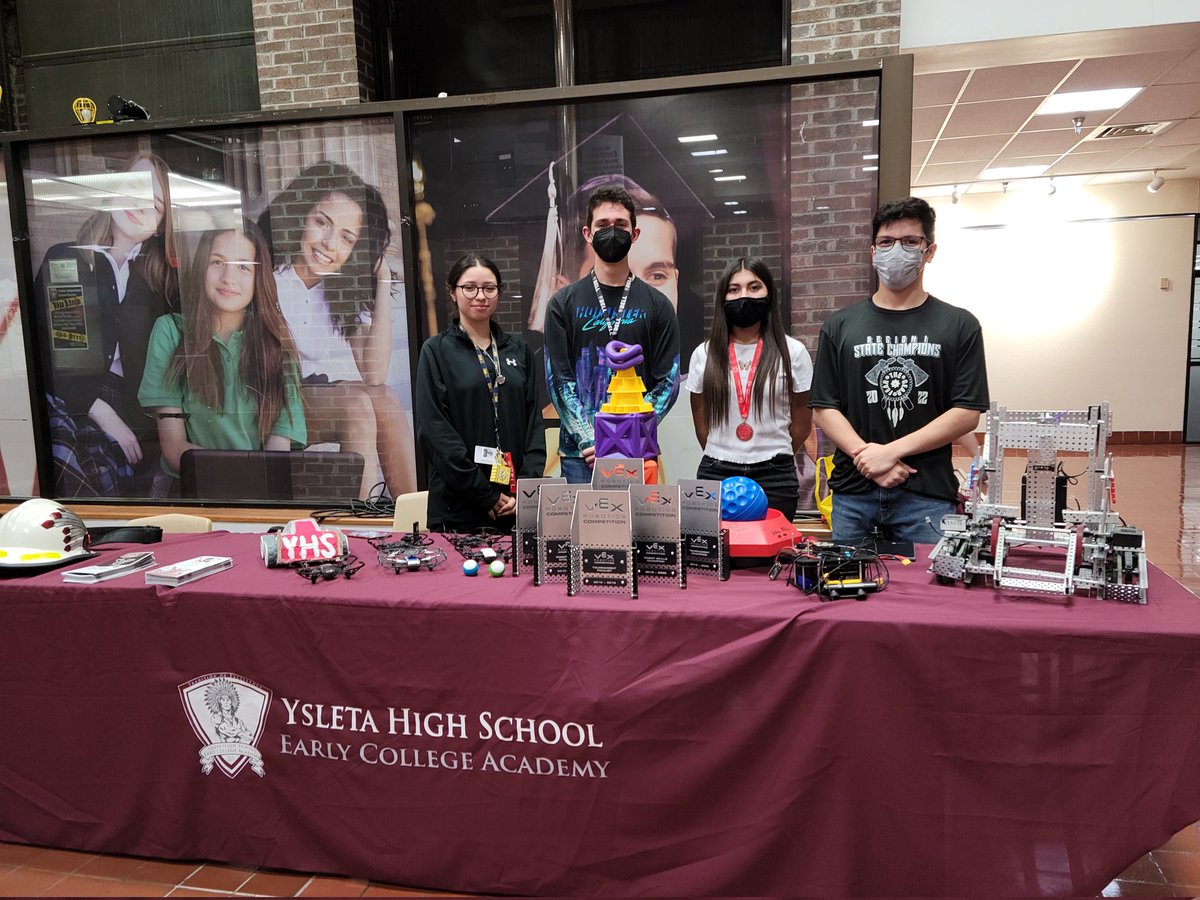 YsletaHS's tweet photo. Our @yhscte students assisting @YHSECA1 as we recruit our next cohort of students this evening. The Tradition of Excellence continues! #IndianPride #BOWUP https://t.co/d1B0uD6j4K