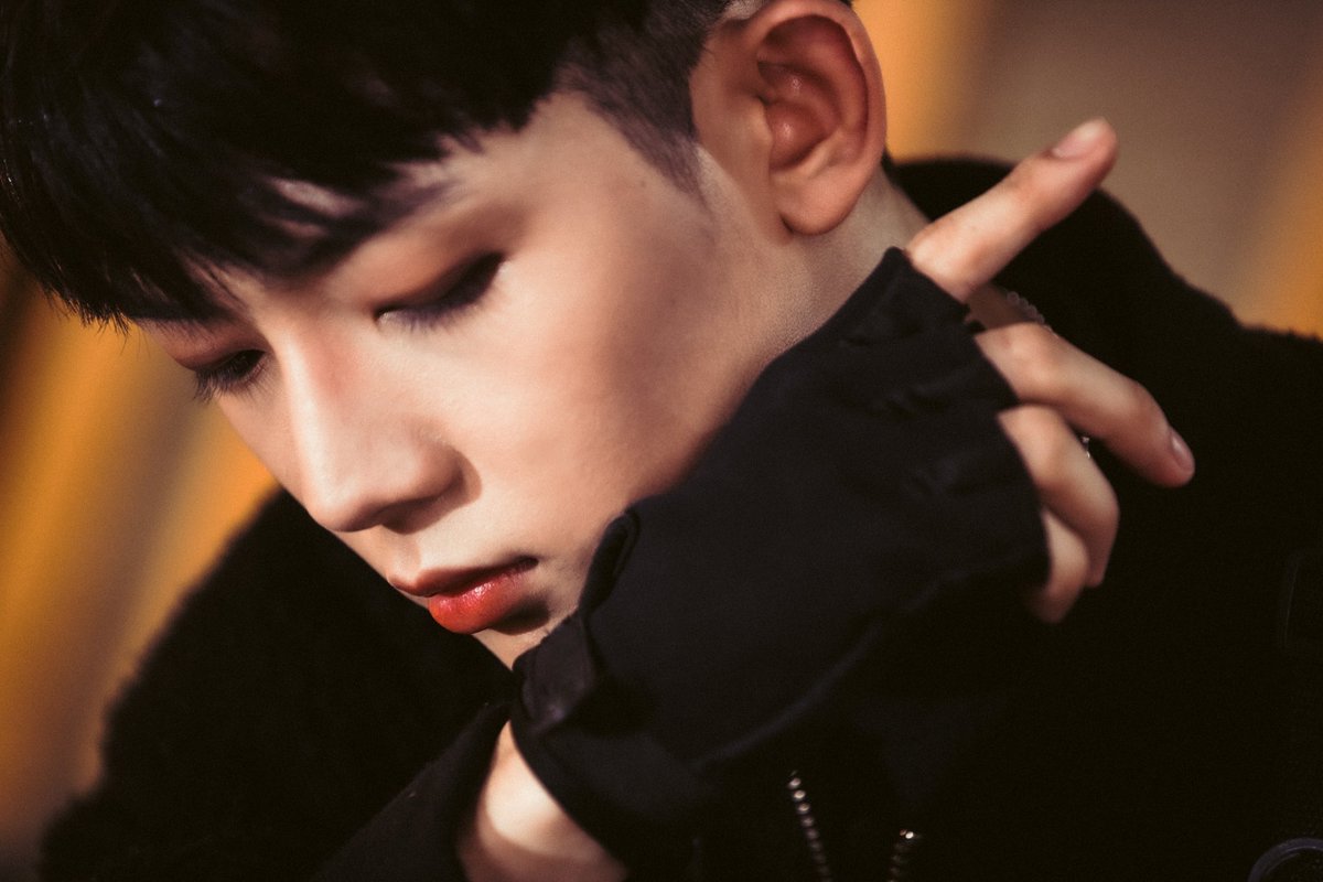 1stoneOfficial's tweet photo. SHOUT OUT - Unreleased Stills

To celebrate bonifacio day and everyone's support at getting SHOUT OUT #1 at Billboard Hot trending songs 

Here is the first one from @1stoneofc_jysn 

1STONE SHOUTOUT on BBHTS
@1stoneOfficial #1stOne  
#1stOneShoutOut #1stOneonBillboard https://t.co/gJgcRcJ0TV