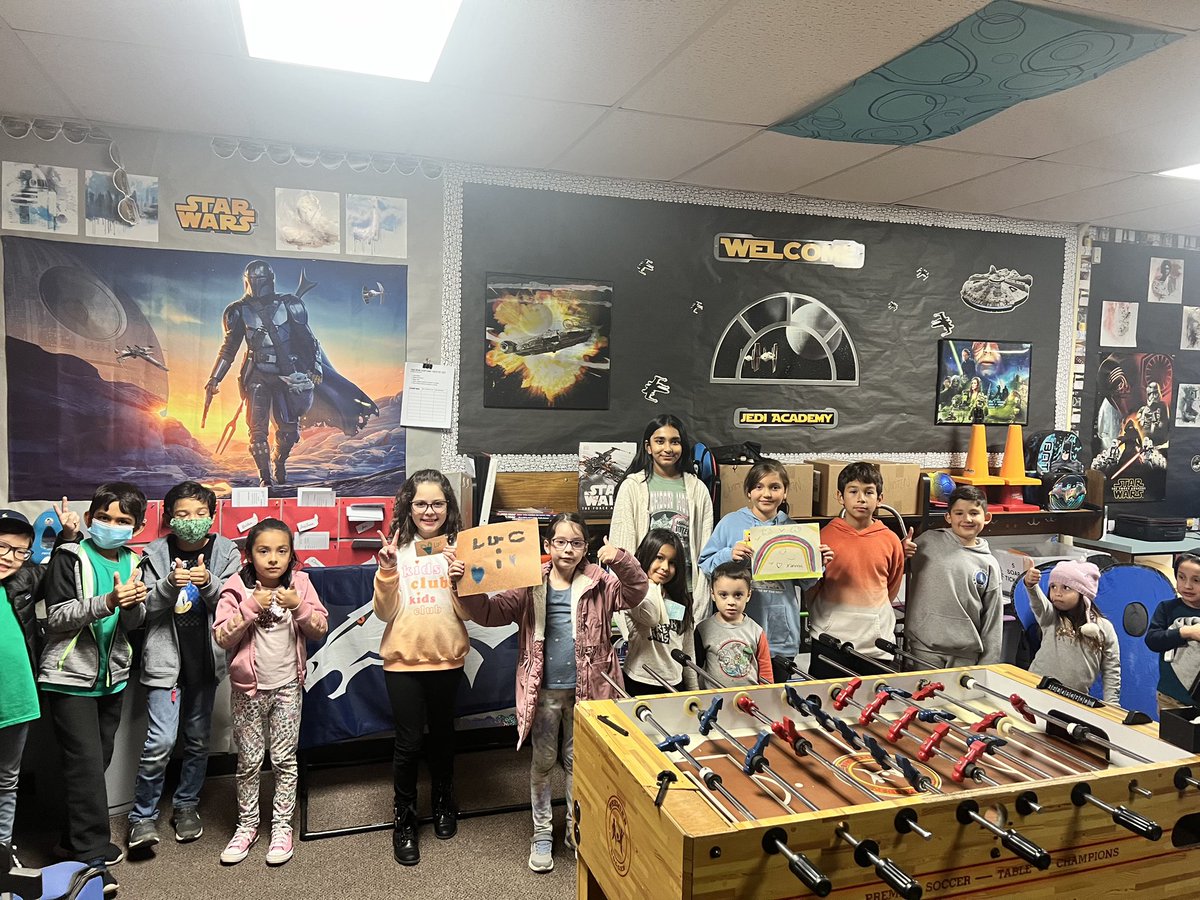 MPbvusd's tweet photo. McAuliffe hosted our first Parent Education session tonight around addressing mental health needs in children.  It was absolutely fantastic!  And the kids were treated to a fun night in our S.O.A.R room! #WeArePBV #mccauliffeexplorers #maslowbeforeblooms #ourkidsmatter https://t.co/dhNh7XKYMd