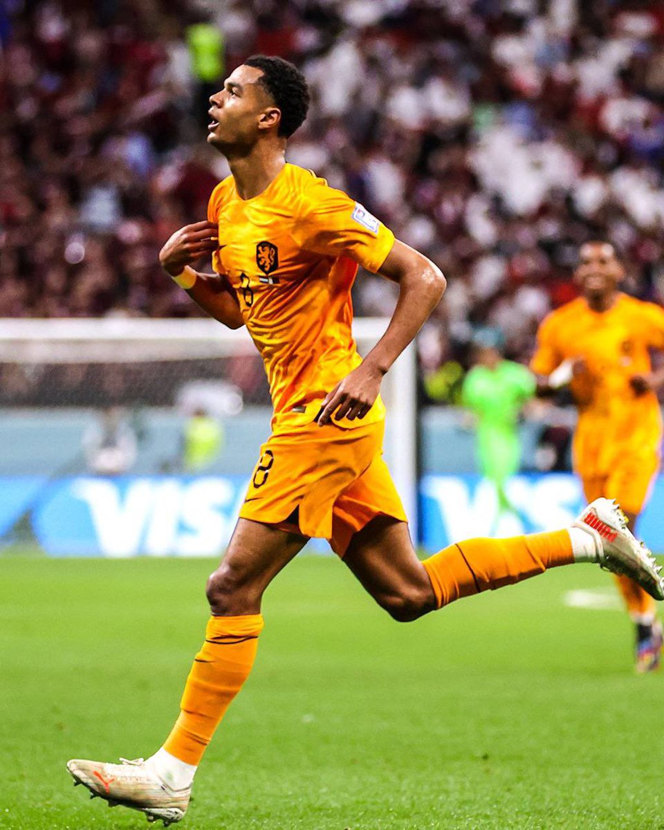 coolkid__8's tweet photo. In this thread, I'll be showcasing Cody as a player and analyzing what he can add to Manchester united or arsenal who are after him. He's a kid I wanna see playing in the premier league 

Please share and follow me btw https://t.co/YG5ihfnVpQ