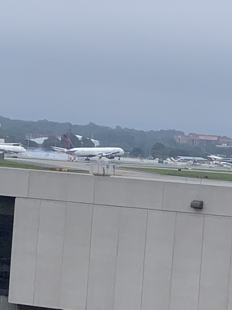 DistanceJulian's tweet photo. @Delta https://t.co/iH22AYA6uj