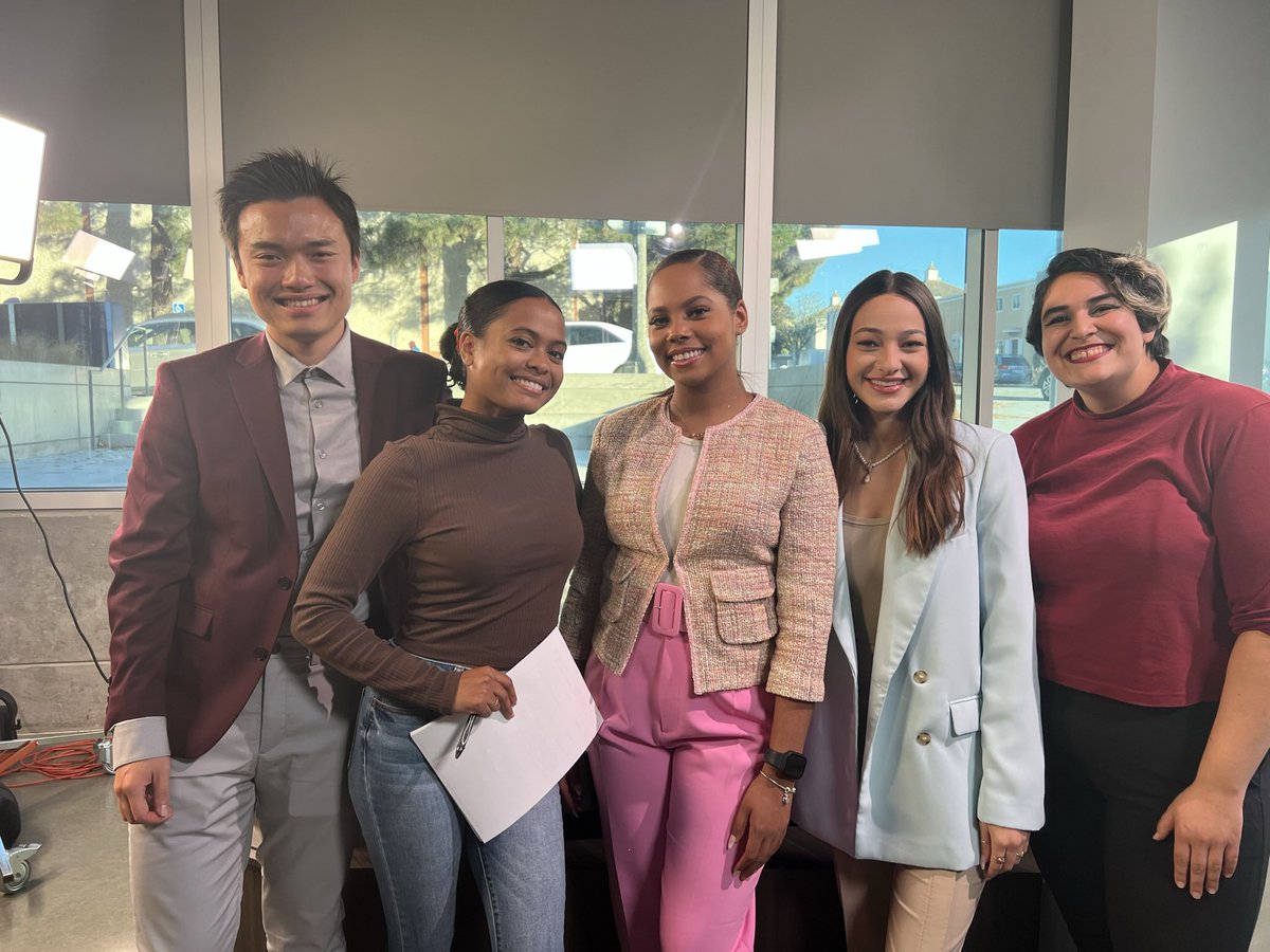 aliyahds_'s tweet photo. THAT’S A WRAP! A bittersweet moment. Produced my final show at @sfstateofevents! Grateful for such a wonderful talented news crew! 🎥 📺 #sfsu https://t.co/76UbLuG2s2