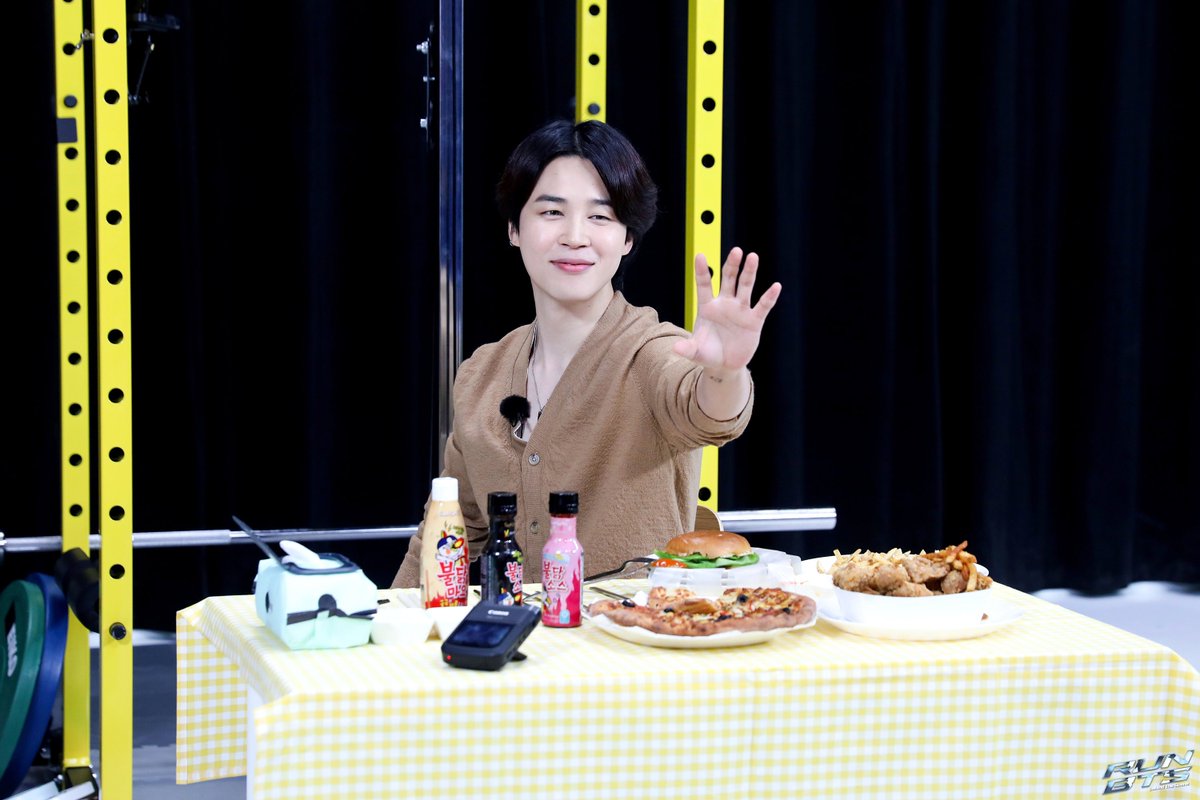 GLISTEN_J's tweet photo. Run BTS! 2022 Special Episode - 'RUN BTS TV' On-air Part 2 Behind Cuts
#지민 #JIMIN @BTS_twt https://t.co/zOXoBKTnTd