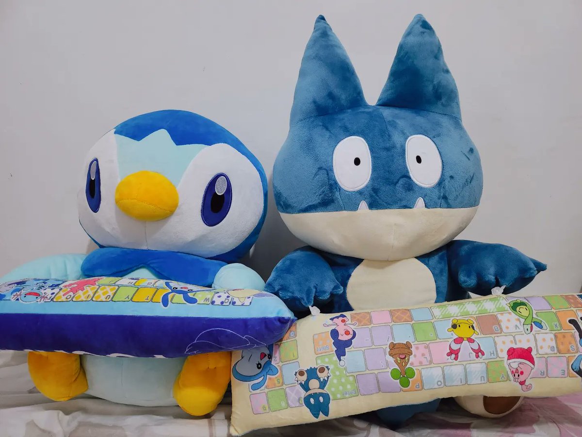 raphdeleon's tweet photo. Premium Bandai Pokemon PC cushions 😍

#Pokemon #PremiumBandai #Piplup #Munchlax #Pochama #Gonbe #ポッチャマ #ゴンベ https://t.co/hSsjRjVw3W