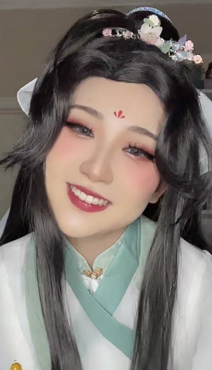 yeljam_'s tweet image. i need to learn to actually take pictures while in cosplay so i don’t have to screenshot my own tiktoks HAHAHA
#tgcf #windmaster