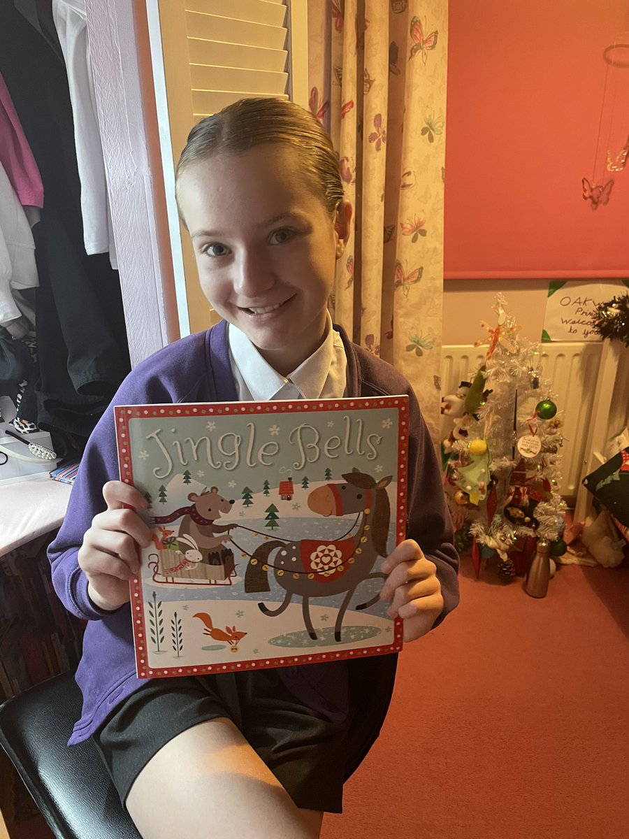 ksha9301's tweet photo. Elsies read a story about an animal this morning, a horse named Jingle #christmasreadingchallenge @OJA_Brumby @OJAB_6MF https://t.co/bVO4unKwvW