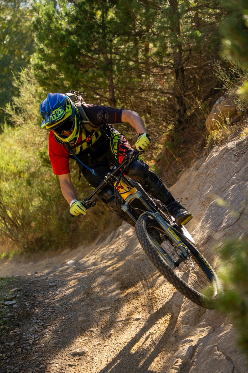 MarkhorCycles's tweet photo. Best of November, nice shot from @David Figueredo Callejon
#emtb #electric mountain bike #MARKHOR
#downhill #uphill #riding #long-range #exploration #adventure
https://t.co/ikcKa31ige
Welcome to website for more info. https://t.co/AcskYf6d7c