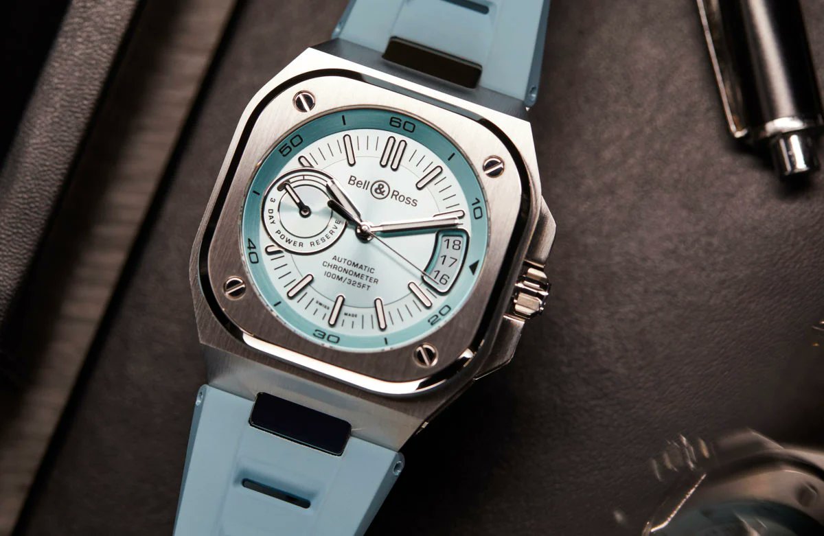 10piecesof8's tweet photo. The BR-X5 is a beefier, high performance version of the BR-05. While it may lack some of the elegance of the 05, it more than makes up for it with their first manufacture movement! #watches 
Details: https://t.co/FCYei2S7uE https://t.co/qZAN17vi7K