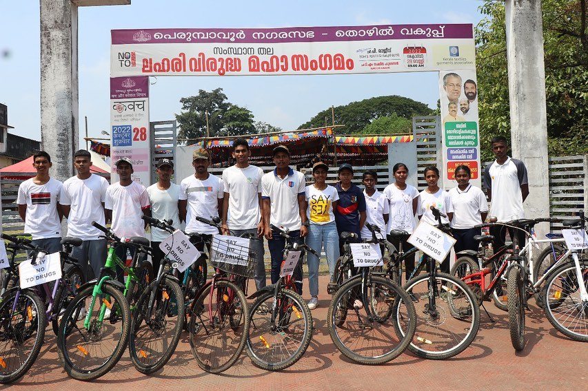 nccmesmaramplly's tweet photo. Cyclothon...
.
.
.
#motivation
#drugabuse
#NCC
#DefencePROkochi
#DefencePROTvm
#HQ_DG_NCC https://t.co/0dYdfuTzK1