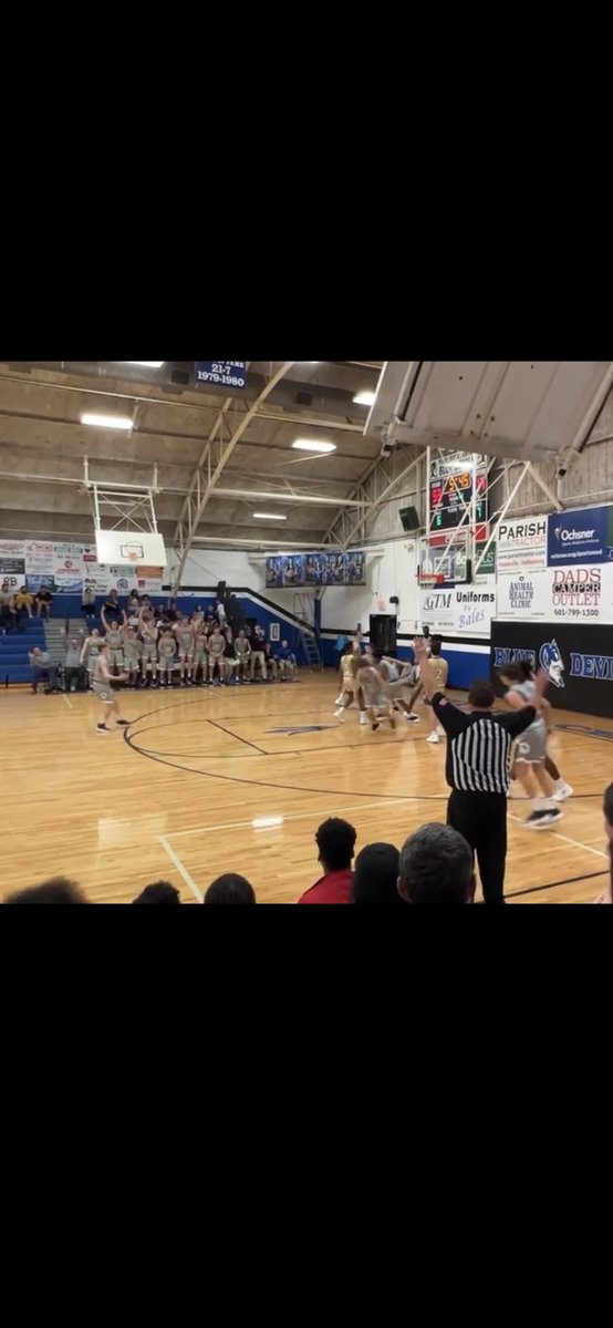 DevilBasketball's tweet image. Gotta brag on my kids. Great example of the program being bigger than any one person. Genuine joy for a teammate’s big moment on display. Very proud of them.