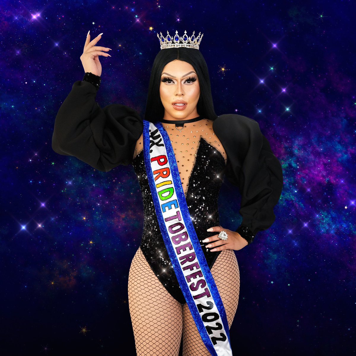 CrystalStarzCT's tweet photo. Mx. PRIDEtoberfest 2022! π Reflecting on this moment because it genuinely made me happy. Excited to do more of that! #crystalstarz #ctdrag #johngramphotos #Makeup #DragQueens #dragphotography https://t.co/j0IAueSBa6