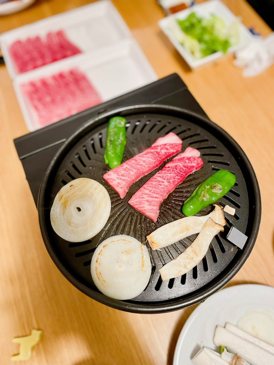 chihiro94ran's tweet photo. 3回目の結婚記念日🎉
いい肉の日🍖 https://t.co/uKL8XIcEba