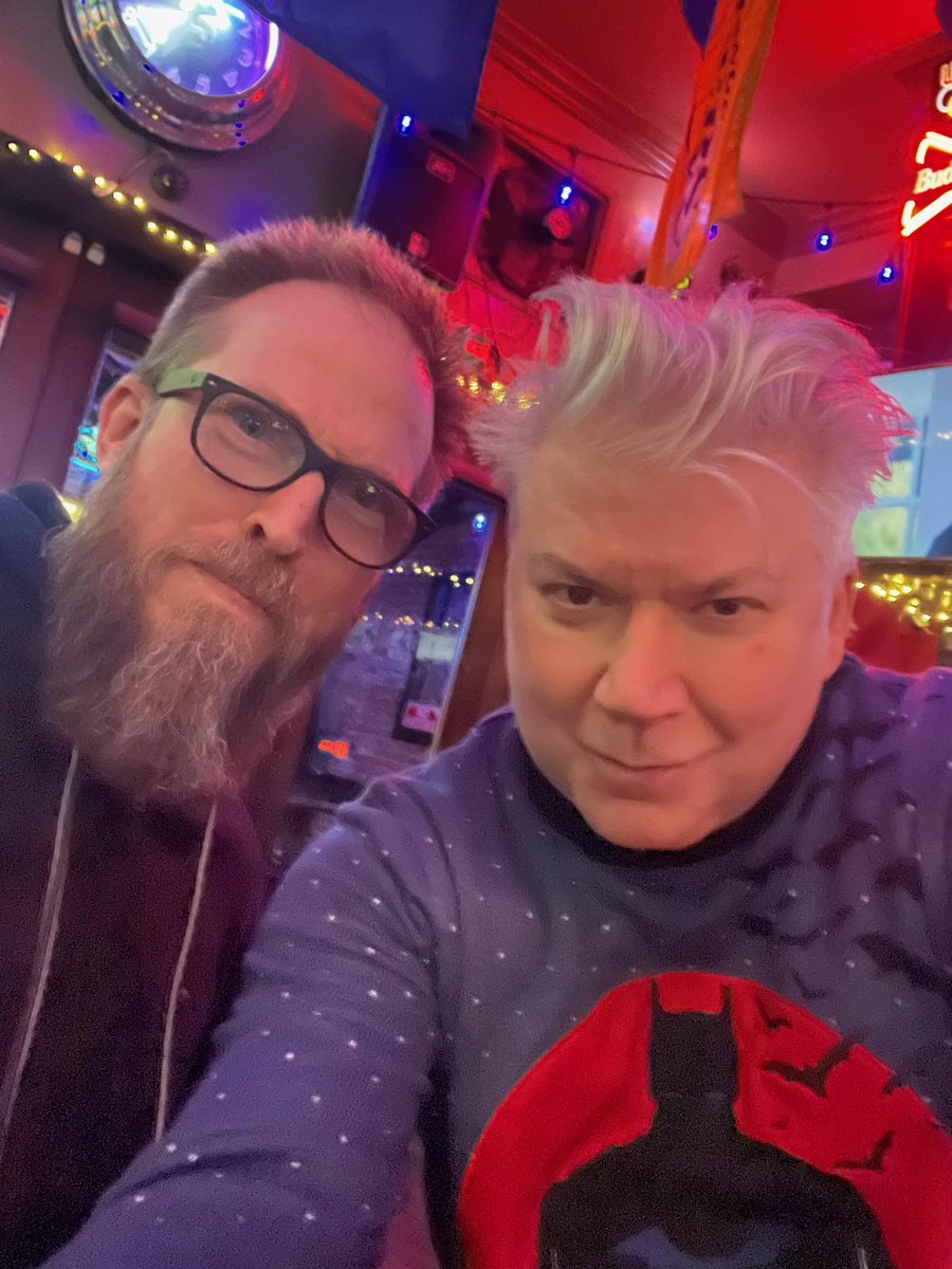 Nerdrotics's tweet photo. Hanging with @ThatChrisGore https://t.co/3nh4jKzMLK