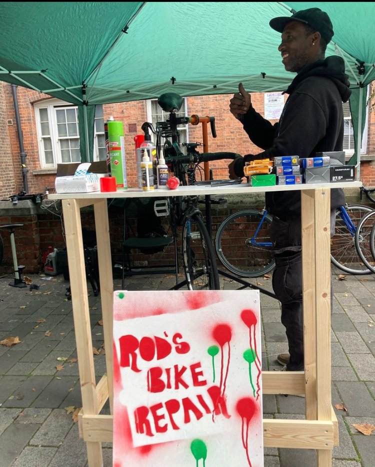 On-the-spot bike repairs by Rod now available while you shop at Camberwell Green Market. Rod, who has been fixing bikes since he was a little boy growing up in Jamaica, has been living in Camberwell for 8 years &amp; loves it here. 

📍 Camberwell Green, every Saturday🕑10am-3pm