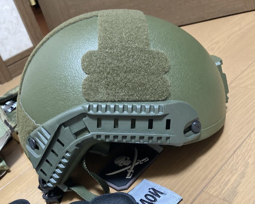 #ミリタリー物販
#ミリタリー買取

実物のLShZ-1＋ODのハイカットを探しています。ベルクロが丸い比較的古いタイプの物になります。(画像参照)

譲っても良いと言う方がいらっしゃいましたら希望価格を添えてDMかリプライをお願い致します。

宜しくお願いします。