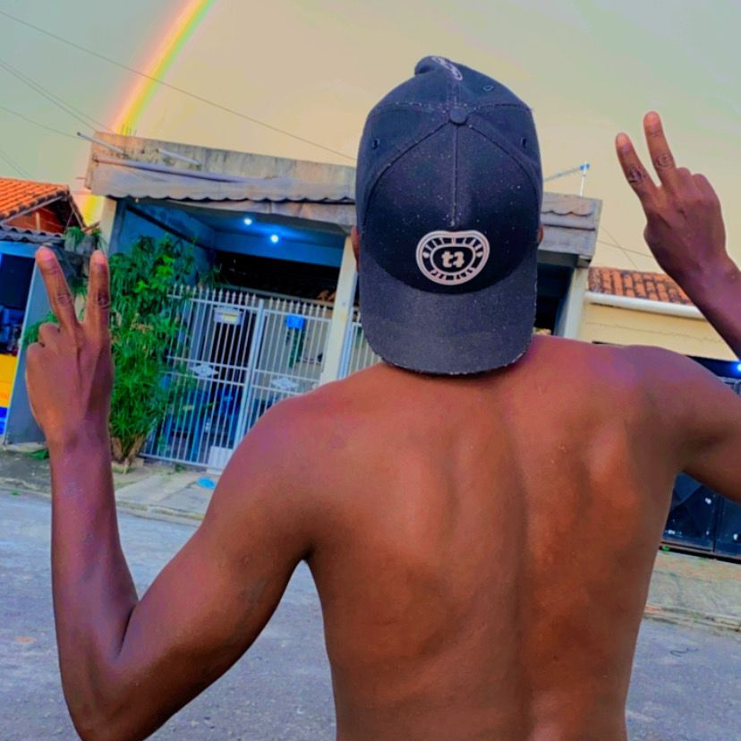 Miguelvm90's tweet photo. #NewProfilePic 🌈 https://t.co/FNLvuoRoB3