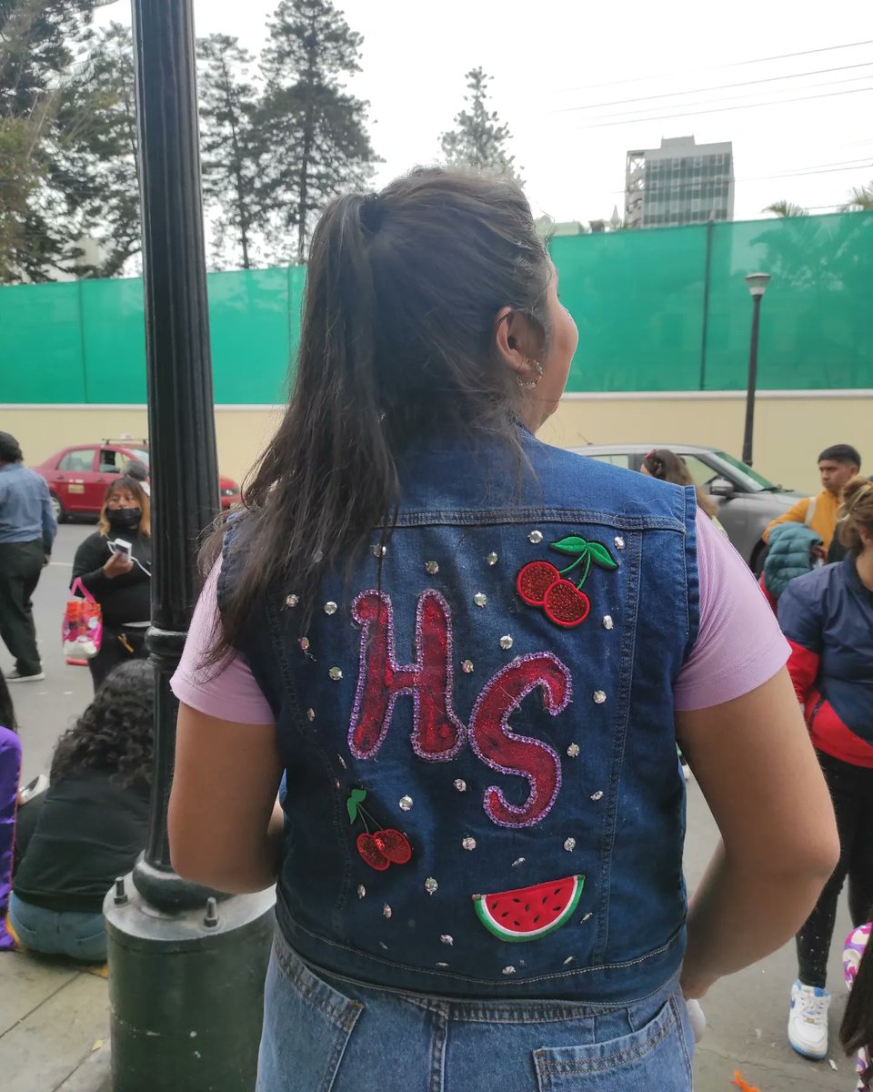 Mariamq_G's tweet photo. No puedo procesar que lo ví así de cerca 🥺 GRACIAS HARRY POR HACERME LA PERSONA MAS FELIZ DE ESTE MUNDO. TE AMO CON TORO MI CORAZÓN ❤️🇵🇪
#LOTPERU #harrystylesperu #HarryStyles https://t.co/eVNU2FWnwC