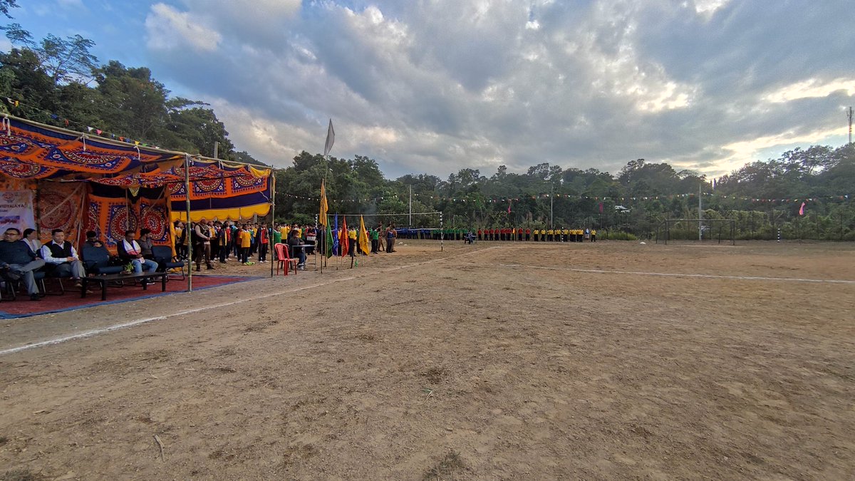 _mostlymoody's tweet photo. Opening ceremony of @FitIndiaOff  school week @ JNV HAFLONG DIMA HASAO 
@CommissionerNVS @EduMinOfIndia @Jnv_India https://t.co/T3J8QH56aF