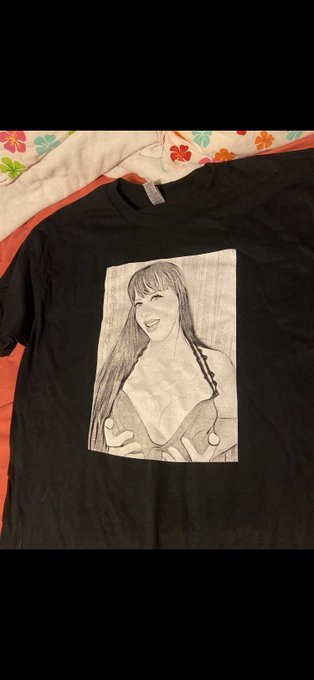 I have this in a large or xtra large&hellip; it comes signed or unsigned to your liking. Make an offer. Thelethaweapons@gmail<a href="/tag/art"class="tags"><span>#art</span></a>