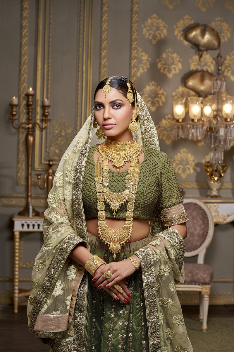 SaaketP's tweet photo. Traditional Jewellery Model Shoot for MRK Jewellers Bangalore shot by Studio369
For enquiries
Contact us: 9821042621 / 97699 82621
Email : saaketphtography@gmail.com
#model #creative #photography #trational #jewellery #advertising #specilized #diamondjewellery #adfilmmekar https://t.co/9HxSlRHzCd