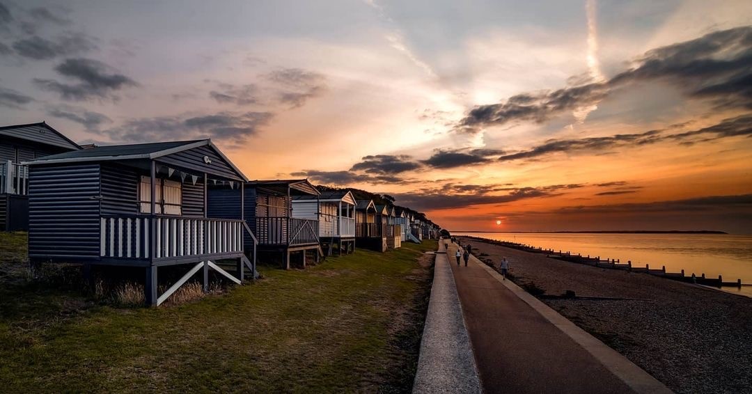 So, we're somewhere along the Kent coast, that might be known for its sweeping slopes🤔 #MidweekMystery

📷 _beans_on_toast_