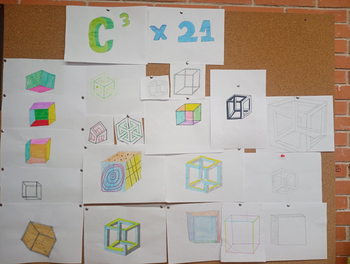 RosaMartnFerna1's tweet photo. Aquí tenim el mural col.laboratiu de les classes. https://t.co/r8Cn8P0loc
