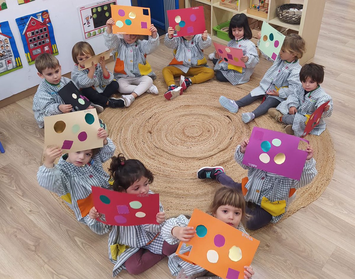 IESANTJORDI's tweet photo. A I3, treballem la diversitat i la inclusió amb el conte "quatre petites cantonades de no res" #NousEspaisUnNouSantJordi
#iesantjordi #vilassardedalt #escolescoop #escolesmaresme #pedagogiaviva #metodologiaactiva #racons #minimons #ambients #projectes #educacioemocional https://t.co/FemGSYcK5r