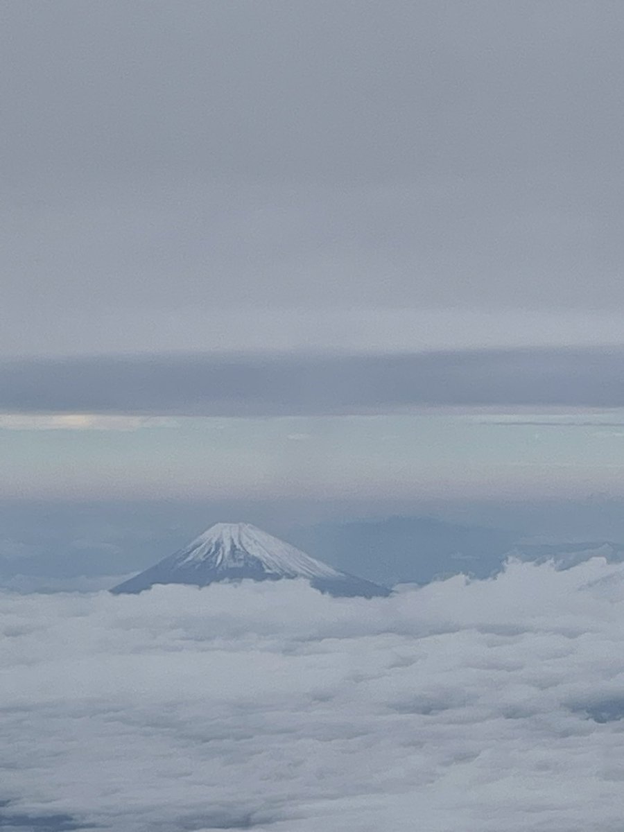 富士山🗻 雲の上の景色 ＃空が好き ＃富士山 ＃私の見える世界