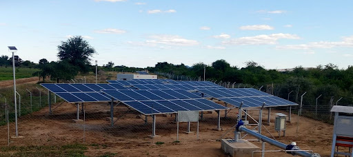 Its exciting to showcase the work we are doing under in cyclone affected communities to @BeleteNathan the @WorldBank country director and his team. The team was really impressed by the work being done to restore agricultural productivity at Gudyanga irrigation scheme.