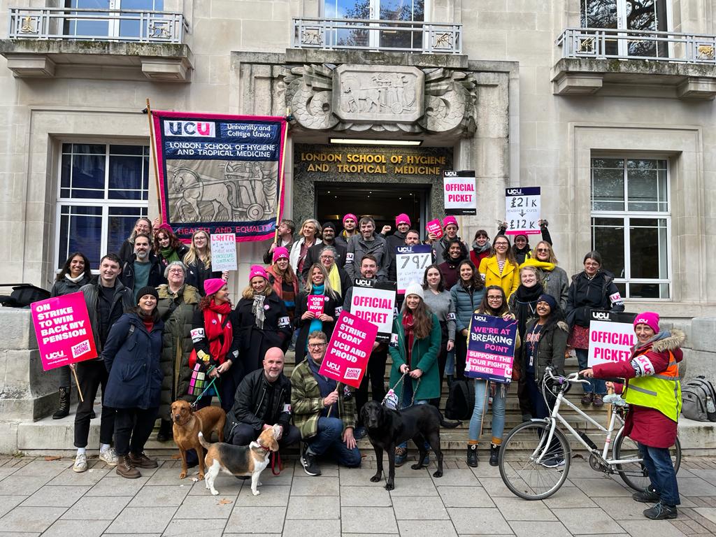 BQuilty's tweet photo. #ucuRISING @lshtmUCU #strikedogs https://t.co/oPPK2oXwRk