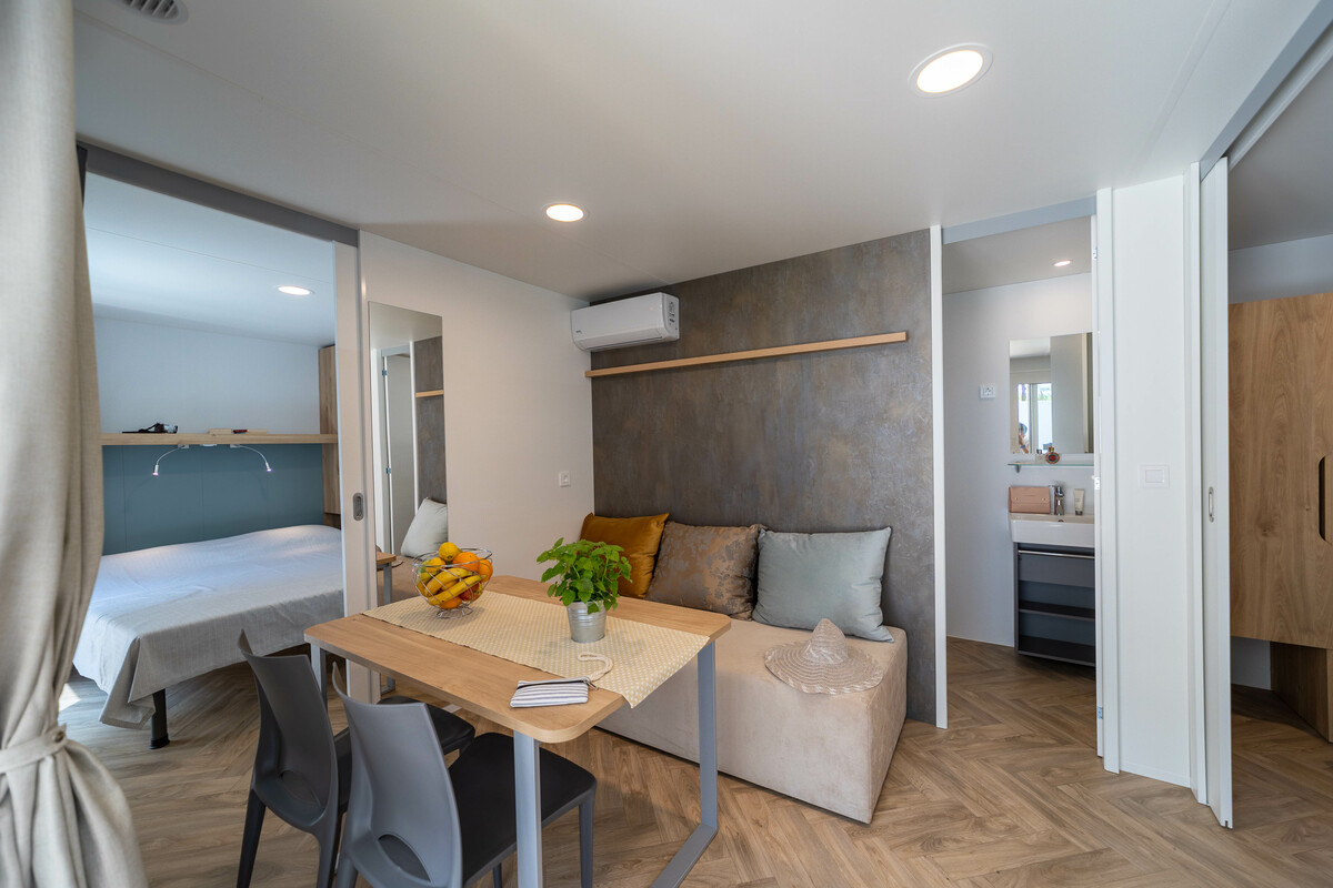 All-new addition to our webpage!🙂
Bi Village Holiday Center is eager to seduce you with its modern accommodations with a private jacuzzi🛀 and a perfect crystal clear “Blue Flag” awarded sea!

More about the offer👇
🔹 bit.ly/3zZu46W

#adriaholidays #adriahome #croatia