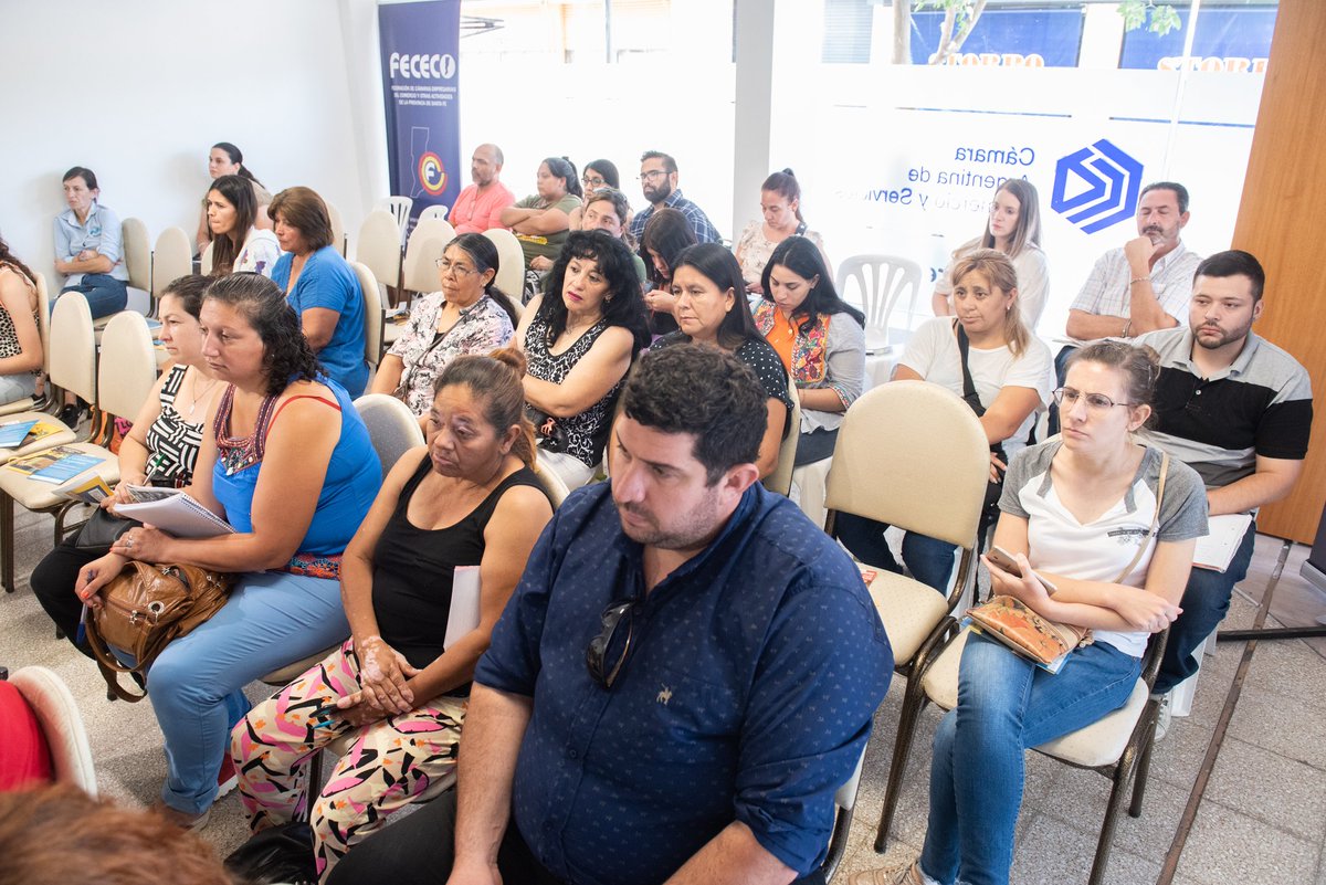 JMAviano's tweet photo. #Ayer en sede de @fececo junto a 40 comercios de la ciudad y zona llevamos a cabo la última sede presencial del Programa #ComercioExpress🌐
🤝Con las empresas asociadas al programa y la firme decisión de seguir instando al comercio local que la opción online deben desarrollarla🛍️ https://t.co/LIxrJvVsZT