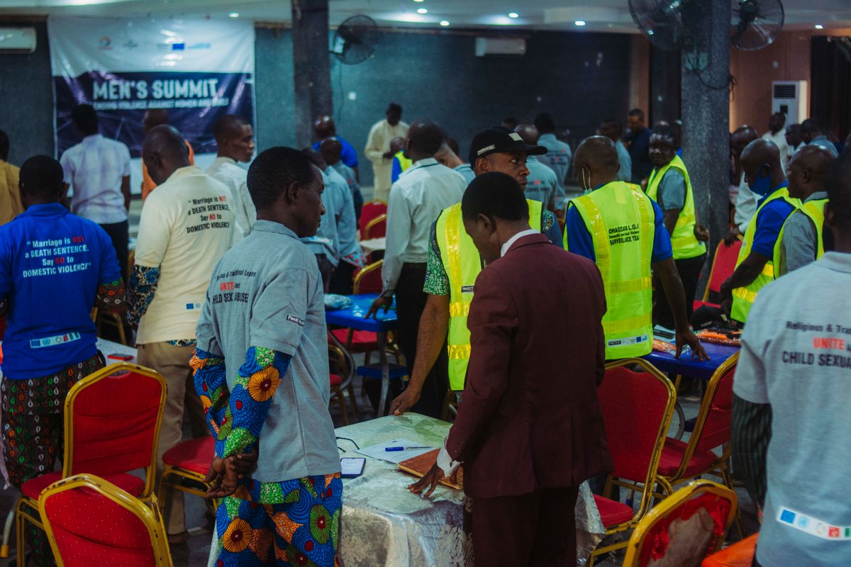 youthhubafrica's tweet photo. Happening Now!!!

With support from @GlobalSpotlight, @unwomenNG and @EUinNigeria, we are engaging men and boys in Ebonyi State to end violence against women and girls as part of YouthHubAfrica's #16DaysofActivism2022  

#MenSummit
#EndGBV 
#SpotlightInitiative https://t.co/0du3Po3FmK
