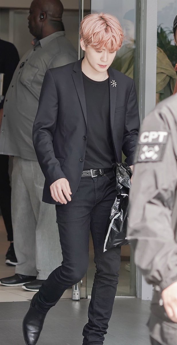 24/7
"be my 24/7?"

-
a jung jaehyun remake au