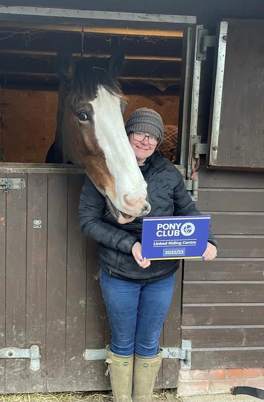 PeterAshleyAct's tweet photo. Have you met Clyde?
He's keen to remind you that The Equestrian Centre at Fort Widley is @ThePonyClub Linked Riding Centre
#fortwidley #PAACTivities #PAACTequestrian #Clyde https://t.co/JOoQqs2HTa