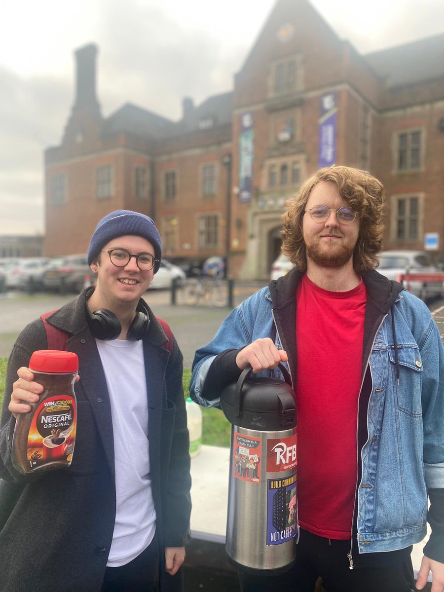 BirminghamUCU's tweet photo. A picket line needs sustenance and we’re very grateful for the folks from @RedFightback who have been immense in their support #solidarity #ucuRISING #CaffeineBuzz #Hydration And it goes down very well with our Famous Picket Line Samosas 😋 https://t.co/Vi5EfpUrRC