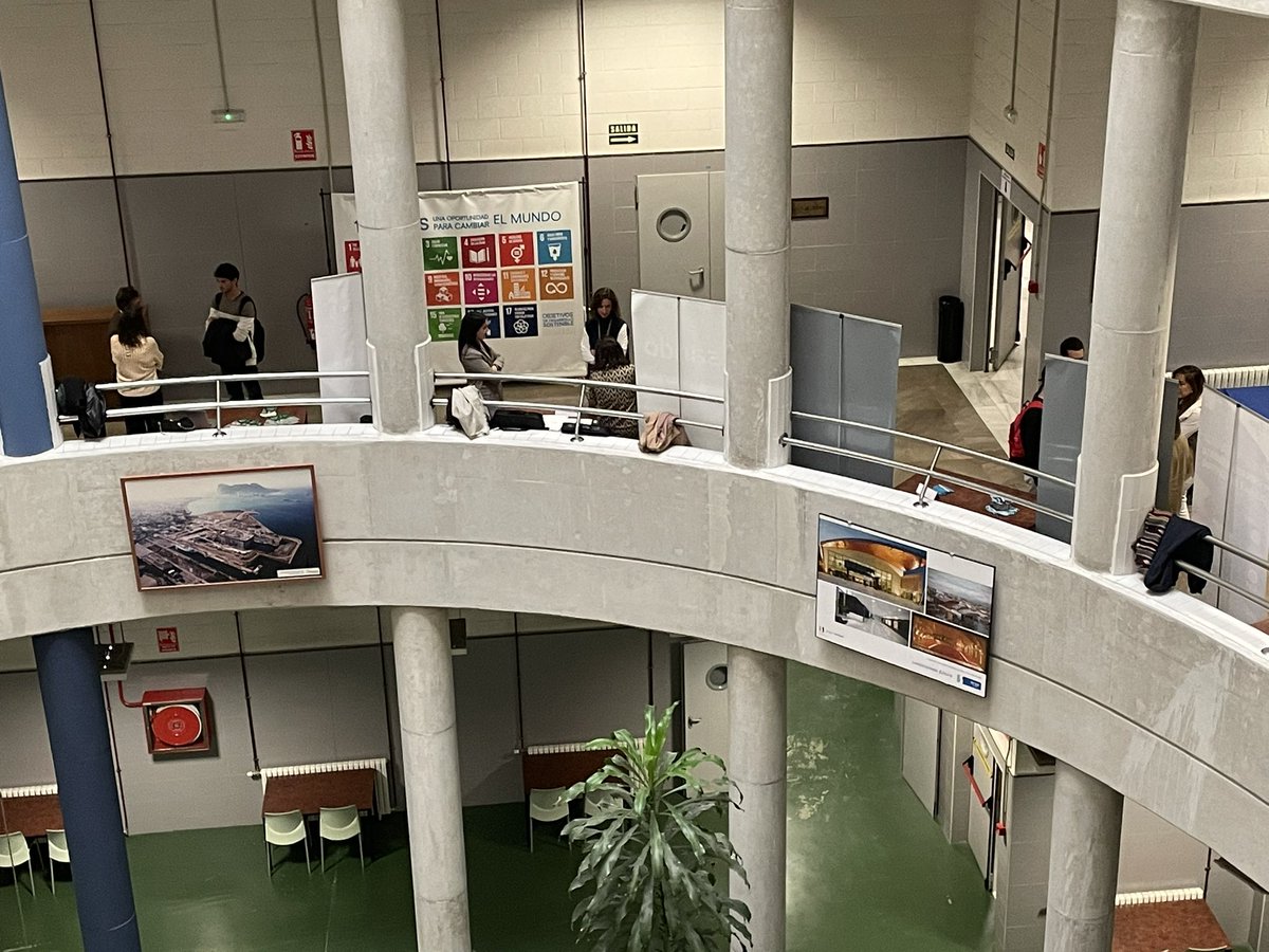 ETSCaminosUGR's tweet photo. #Networking #ForoIngenieríaCivil de la @ETSCaminosUGR en el que los estudiantes del #GradoIngenieriaCivil y #MasterICCP entran en contacto con #Constructoras, #Consultoras y #AdministracionesPúblicas del sector https://t.co/kitJGp02am